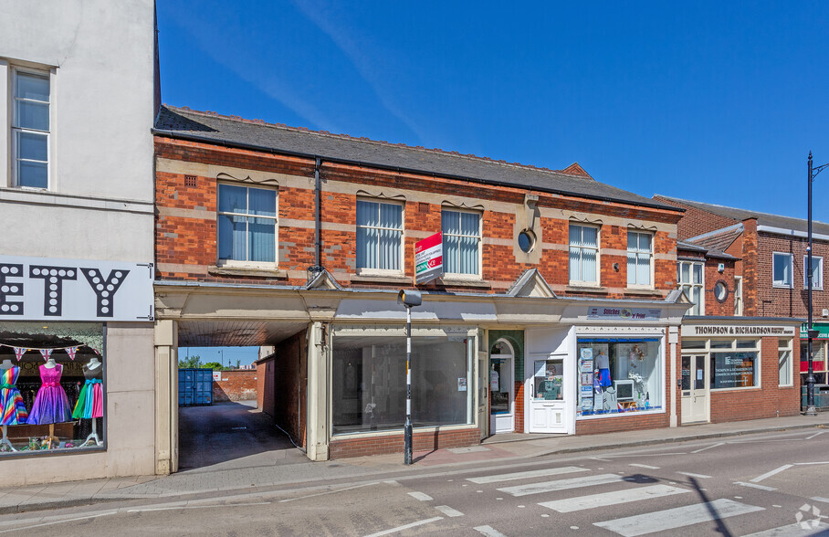 74-80 Southgate, Sleaford for sale - Primary Photo - Image 1 of 3