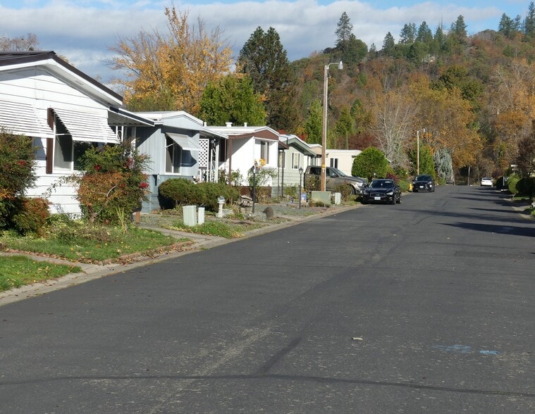 515 E Main St, Rogue River, OR for sale - Other - Image 1 of 3