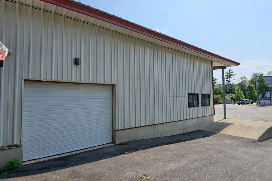 21 Ranger Dr, Kittery, ME à vendre - Photo du bâtiment - Image 2 de 16