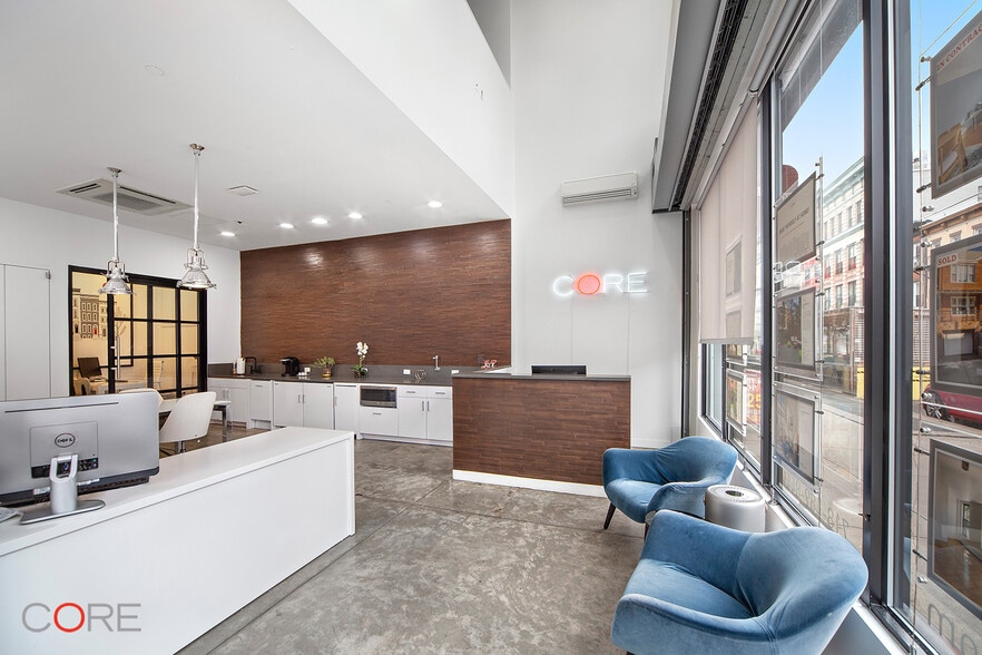 180 Smith St, Brooklyn, NY for lease - Interior Photo - Image 3 of 10