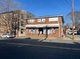 30 Boston St, Salem MA - Convenience Store