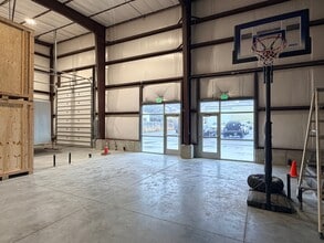 995 S Main St, Smithfield, UT for lease Interior Photo- Image 2 of 4