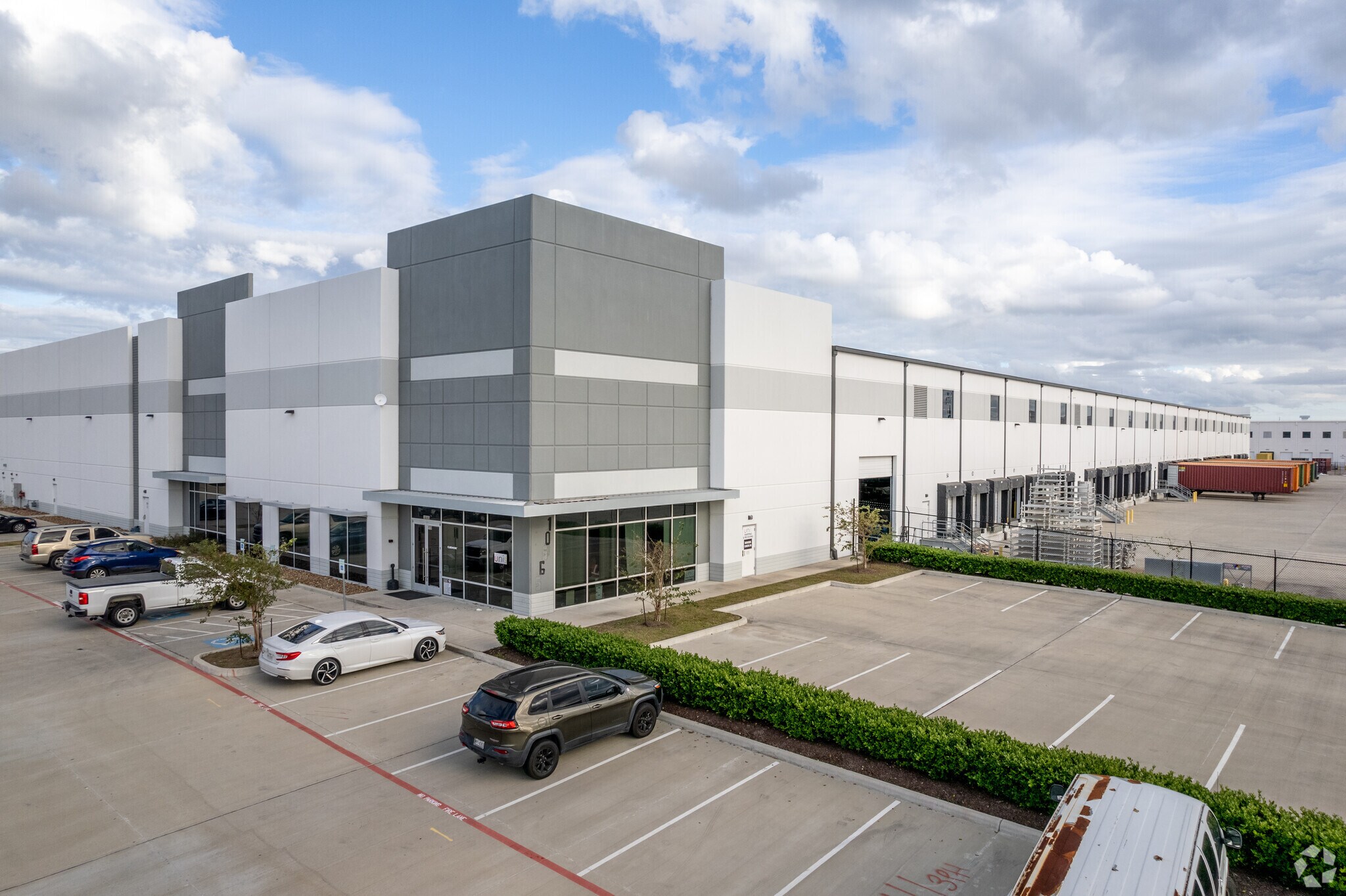 10565 Red Bluff Rd, Pasadena, TX for lease Primary Photo- Image 1 of 39