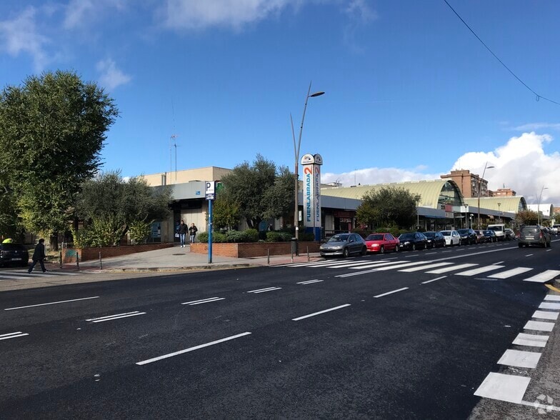 Calle de Portugal, 33, Fuenlabrada, Madrid à louer - Photo du bâtiment - Image 2 de 2