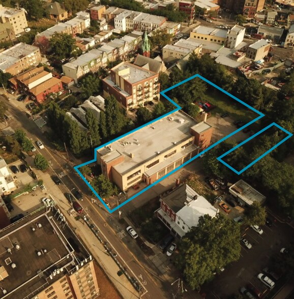 916 27th Ave, Astoria, NY for sale - Primary Photo - Image 1 of 6