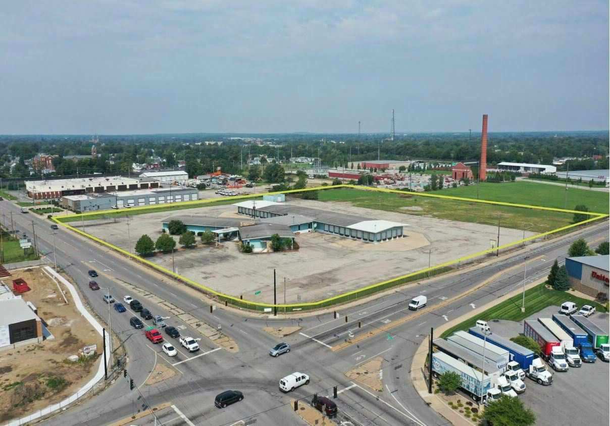 815 W Sample St, South Bend, IN à vendre Photo du bâtiment- Image 1 de 21