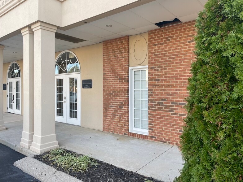 6131 Shallowford Rd, Chattanooga, TN for sale - Primary Photo - Image 1 of 10