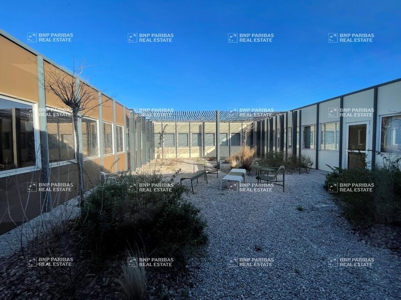 Office in Montpellier for lease - Building Photo - Image 3 of 17