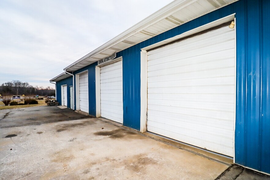 2600 W Lynchburg Salem Tpke, Bedford, VA à louer - Photo du bâtiment - Image 2 de 18