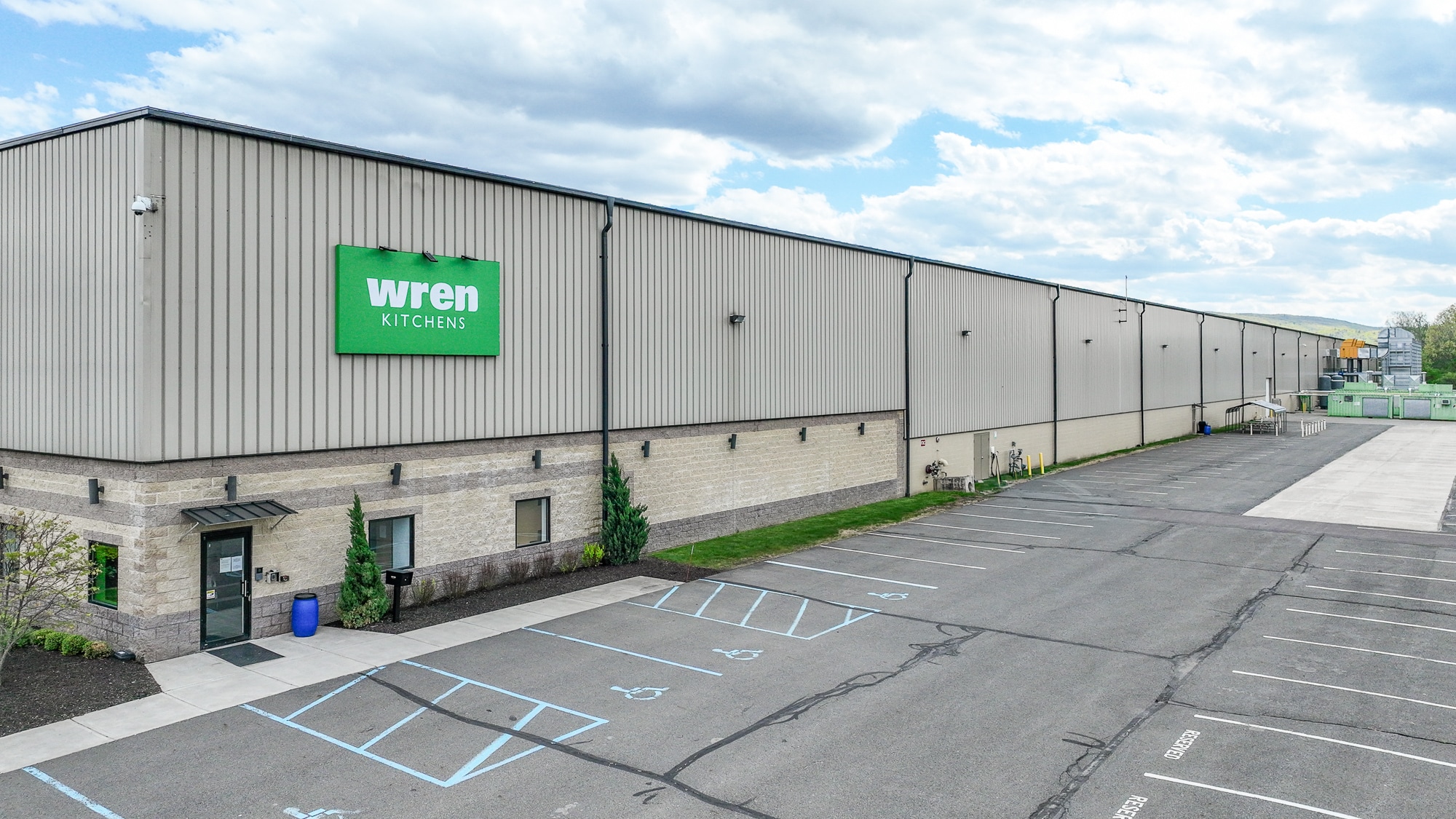 1070 Hanover St, Wilkes-Barre, PA for lease Primary Photo- Image 1 of 10