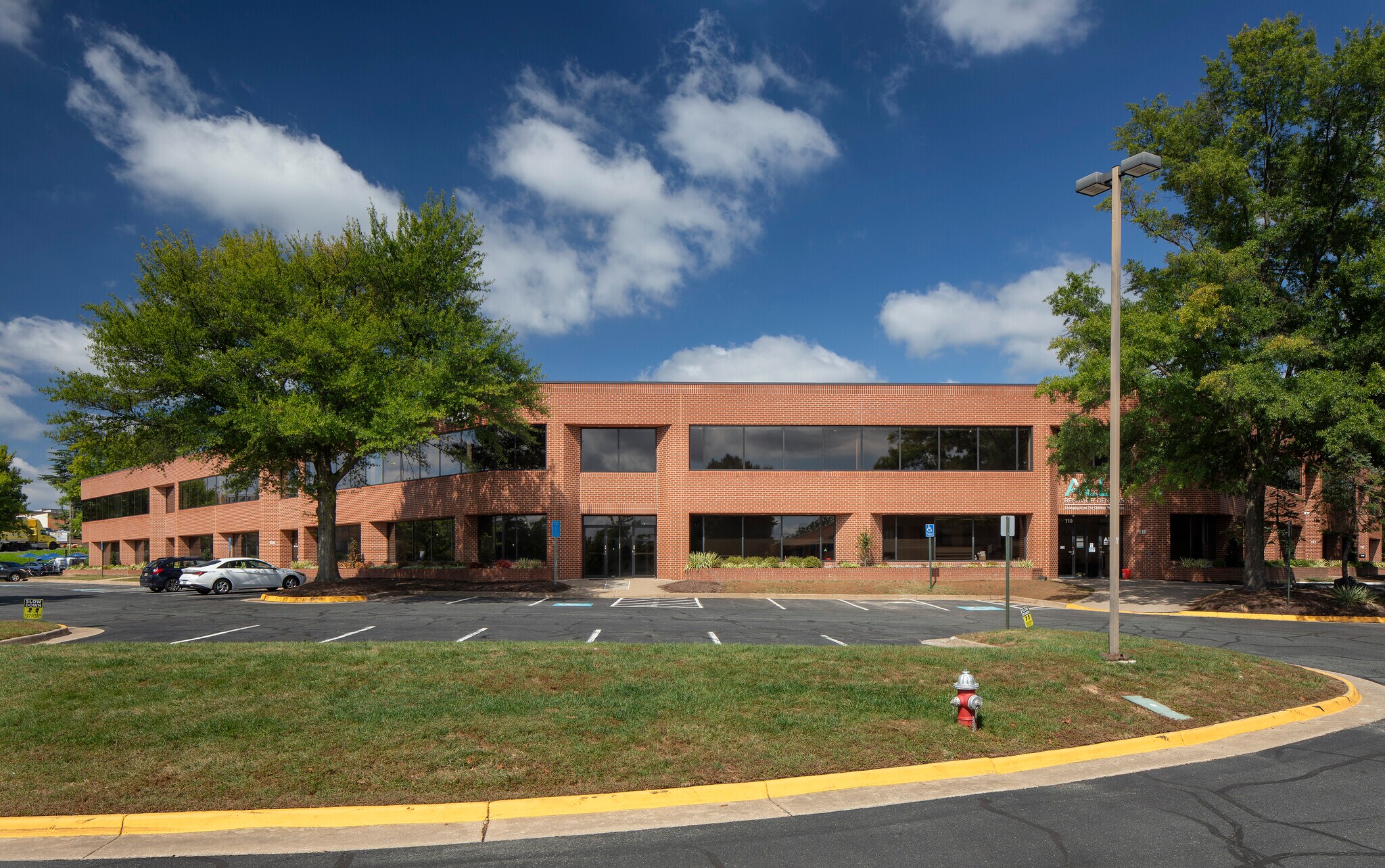 7420 Fullerton Rd, Springfield, VA à louer Photo du bâtiment- Image 1 de 8