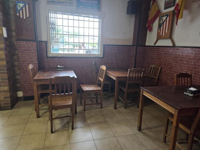 Retail in Colmenar Viejo, Madrid for sale - Interior Photo - Image 1 of 11