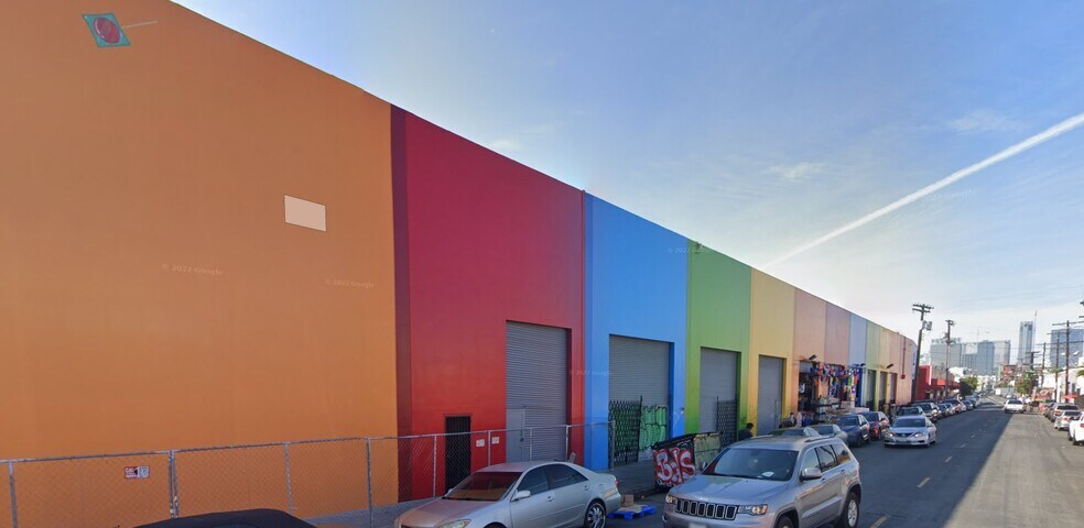 1138 E 10th St, Los Angeles, CA à louer - Photo du bâtiment - Image 2 de 7