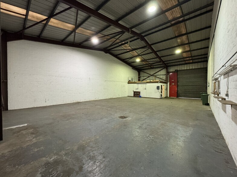 Greenbank Crescent, Aberdeen for lease - Building Photo - Image 3 of 7