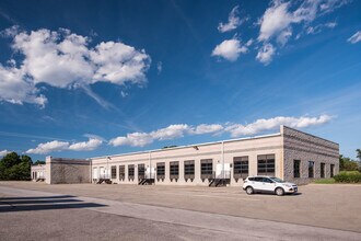 910 Cromwell Park Dr, Glen Burnie, MD for lease Building Photo- Image 2 of 3