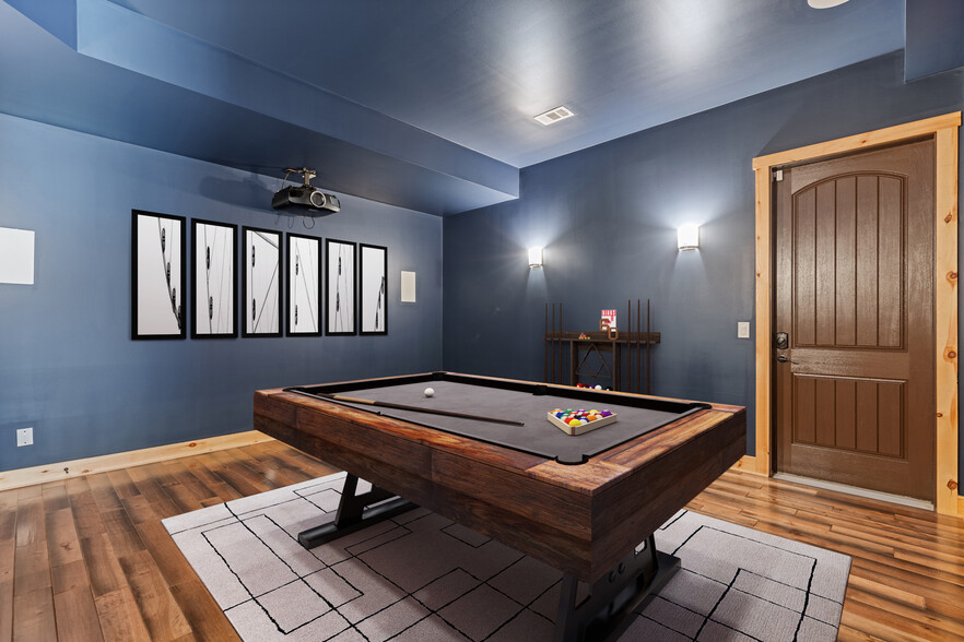 5735 Archer Ave, Cumming, GA for sale - Interior Photo - Image 2 of 84