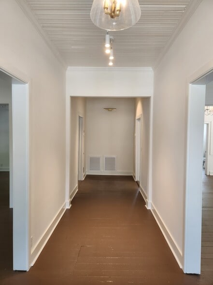 206-208 W Richardson Ave, Summerville, SC for lease - Building Photo - Image 2 of 22