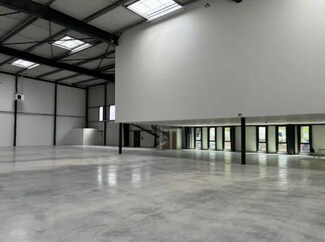 Plus de détails pour Avenue Louis Blériot, La Courneuve - Local d'activités à louer