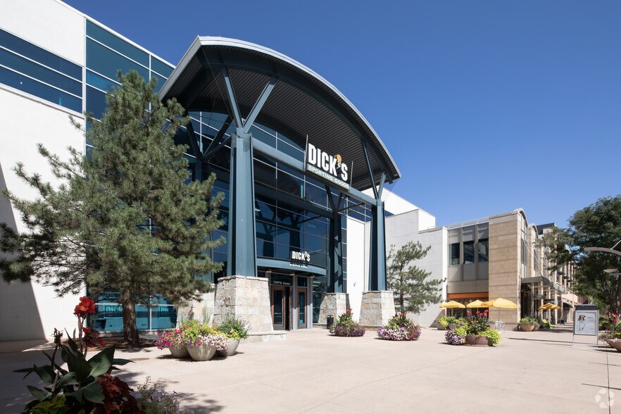 7313 W Alaska Dr, Lakewood, CO à louer - Photo du bâtiment - Image 2 de 4