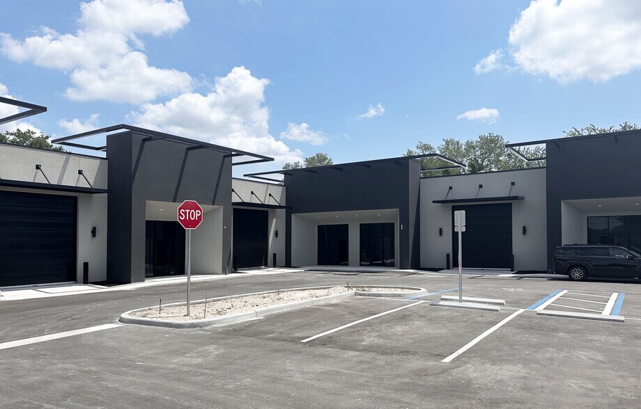 1477 W Gore St, Orlando, FL à louer - Photo du bâtiment - Image 2 de 6