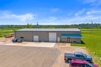 Plus de détails pour 411 Lorry St, Amherst, WI - Industriel à vendre