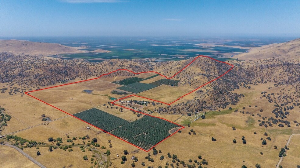 19400 Avenue 398, Woodlake, CA for sale - Aerial - Image 1 of 9