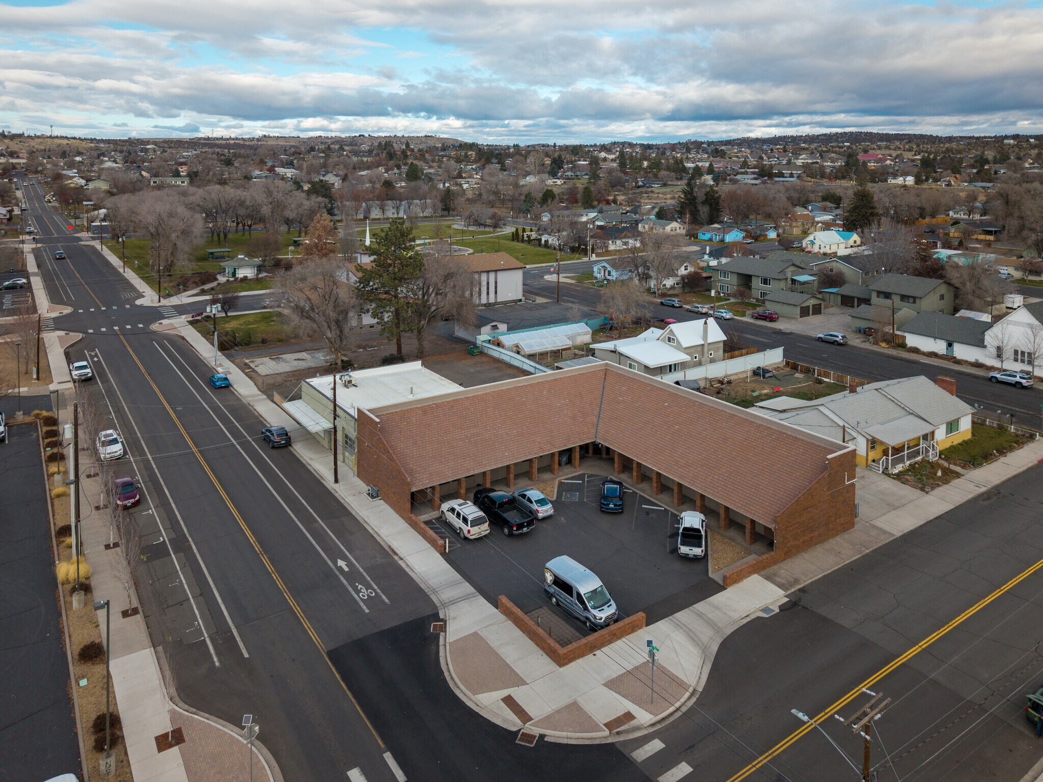 116 SE D St, Madras, OR à vendre Aérien- Image 1 de 11