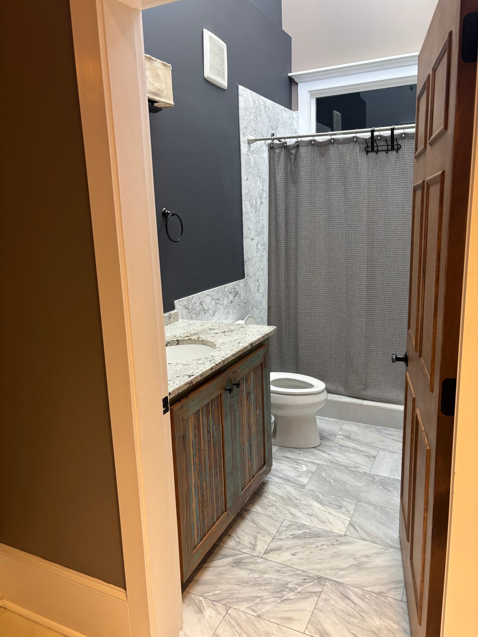 14A E Candler st, Winder, GA à louer Photo intérieure- Image 1 de 4