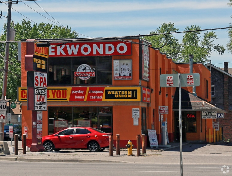 4578 Yonge St, Toronto, ON à louer - Photo du bâtiment - Image 2 de 3