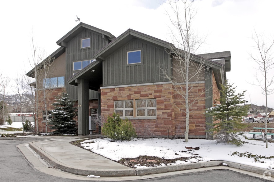 3080 Pinebrook Rd, Park City, UT for lease - Building Photo - Image 2 of 11