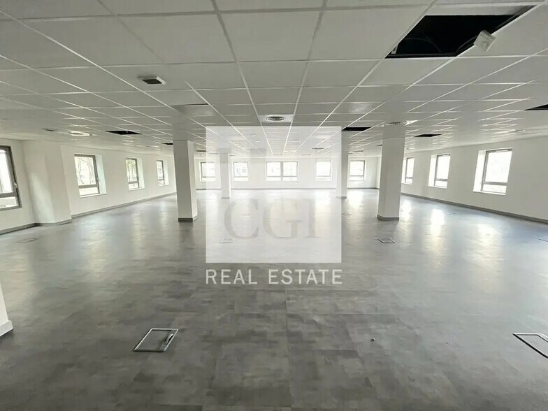 Office in Limonest for lease - Interior Photo - Image 2 of 14