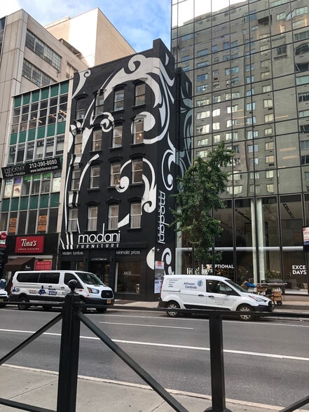 942 Third Ave, New York, NY for lease - Building Photo - Image 2 of 7