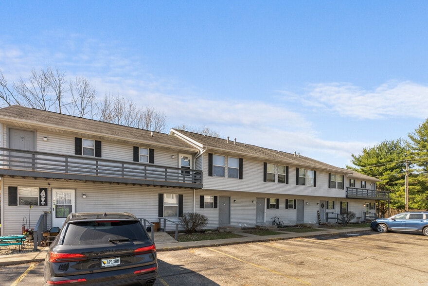 652 Northgate Cir, Rochester, IN for sale - Building Photo - Image 3 of 30