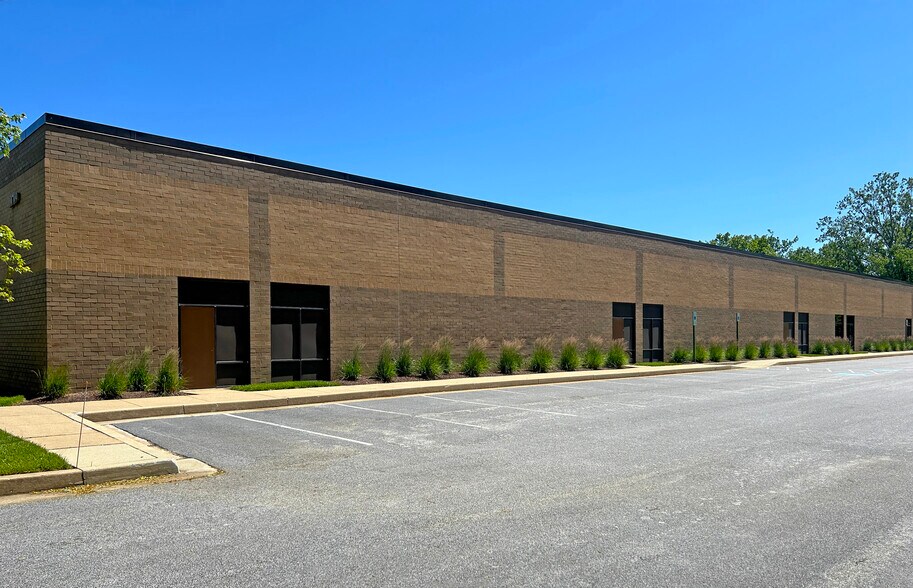 10709 Gilroy Rd, Hunt Valley, MD for lease - Building Photo - Image 3 of 6