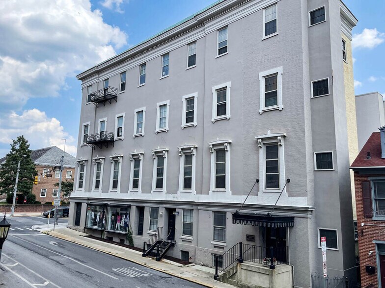 100 S George St, York, PA à louer - Photo du bâtiment - Image 2 de 3
