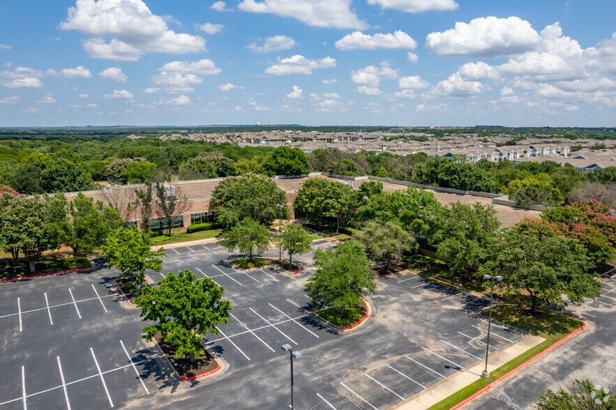 13620 Briarwick Dr, Austin, TX à louer - Aérien - Image 3 de 5