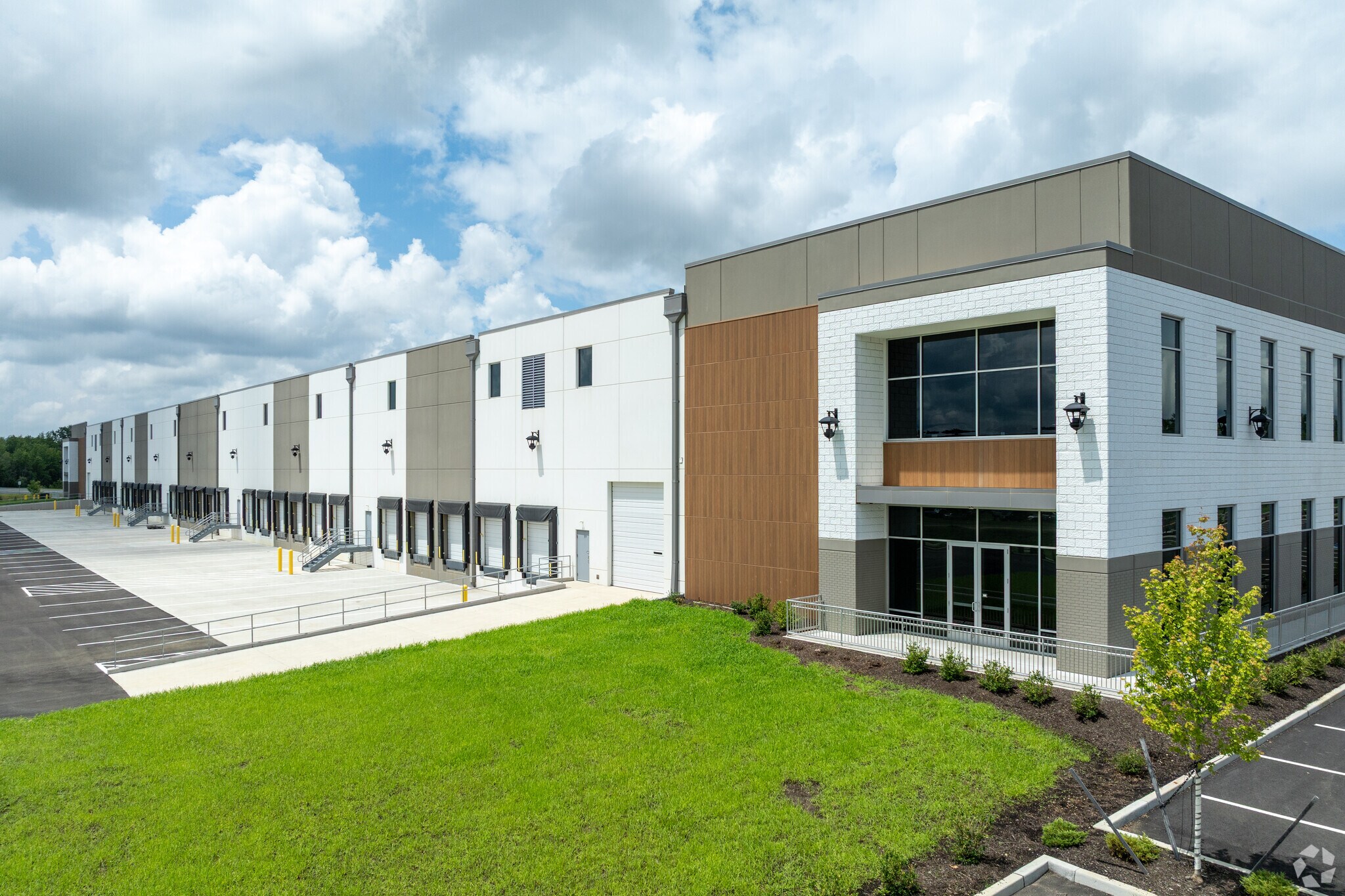 500 Halls Mill Rd, Freehold, NJ for lease Building Photo- Image 1 of 30