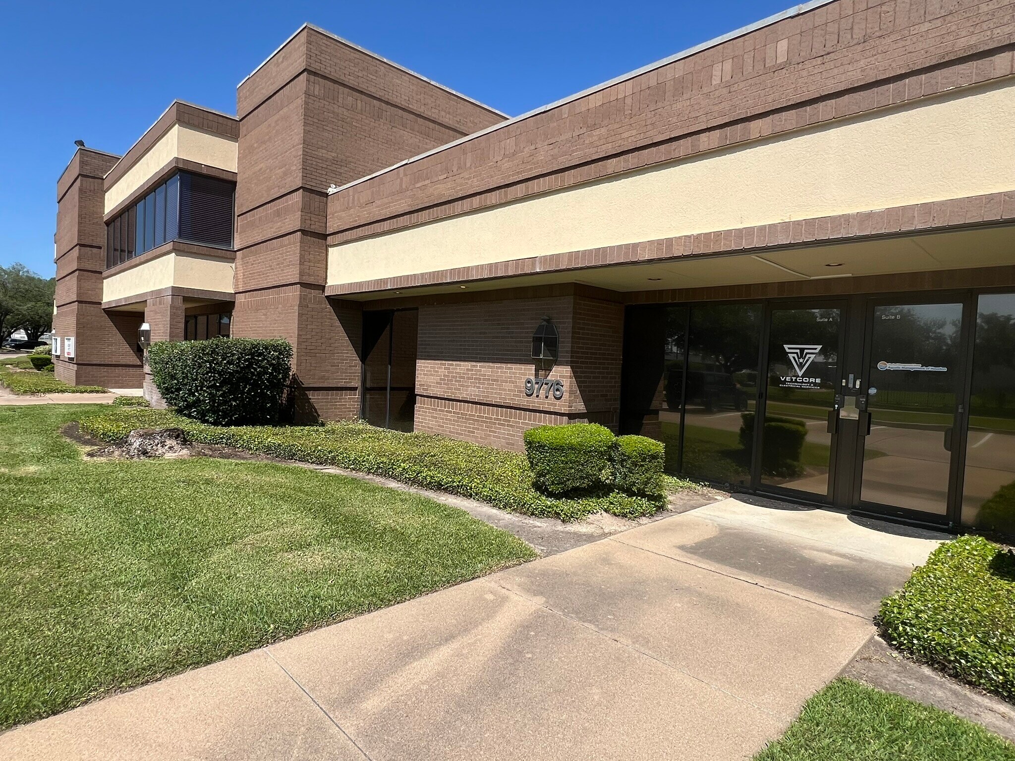 9776 Whithorn Dr, Houston, TX à louer Photo du bâtiment- Image 1 de 74