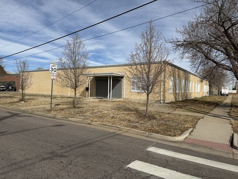 6035 E 38th Ave, Denver, CO à louer - Photo du bâtiment - Image 2 de 14