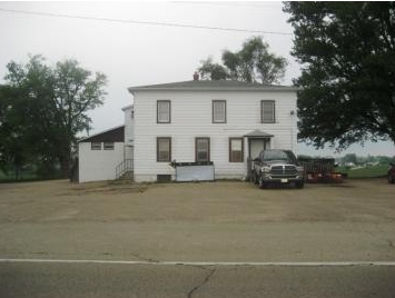 7653 Old Highway Rd, Peosta, IA for sale Primary Photo- Image 1 of 1