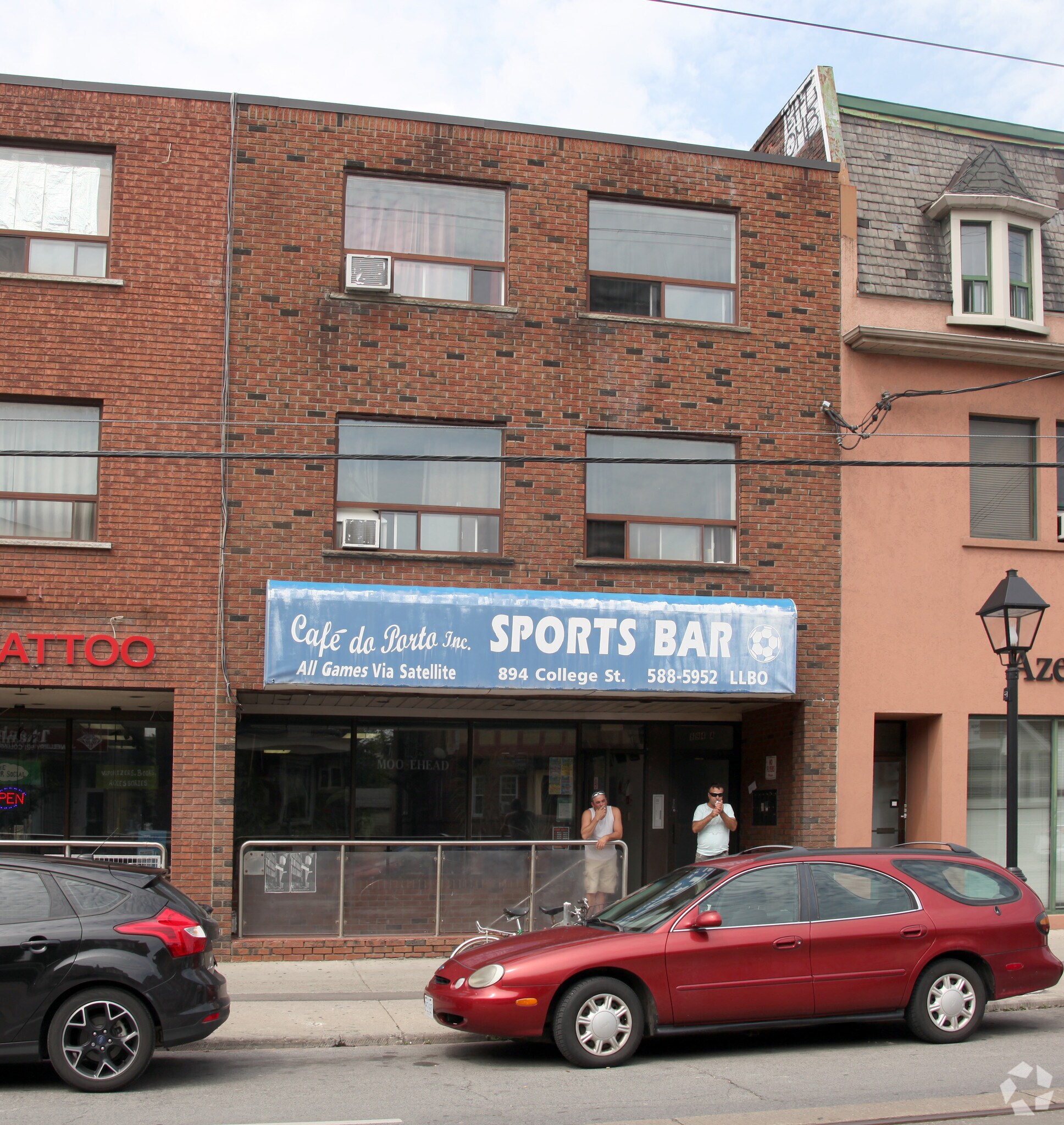 894 College St, Toronto, ON for sale Primary Photo- Image 1 of 1