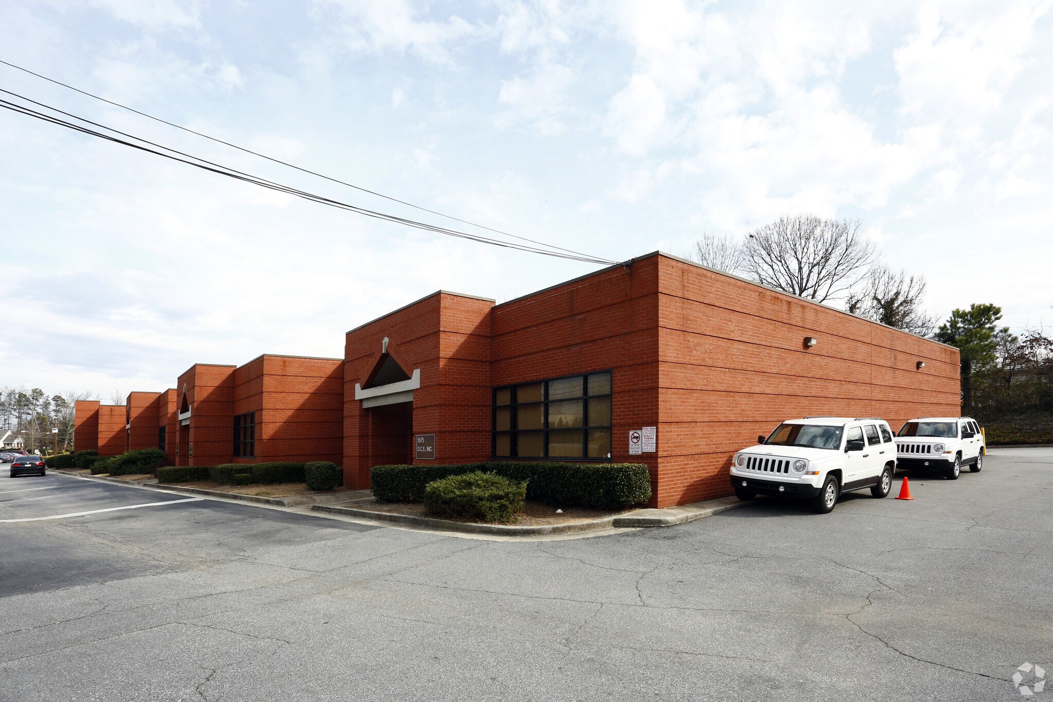 5575-5603 Peachtree Rd, Chamblee, GA à louer Photo du bâtiment- Image 1 de 3