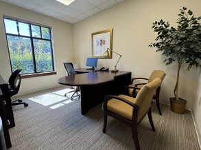 1213 Culbreth Dr, Wilmington, NC for lease Interior Photo- Image 2 of 14