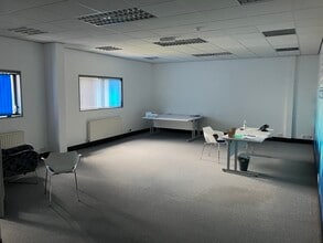 Saxon Way, Hessle for lease Interior Photo- Image 2 of 4