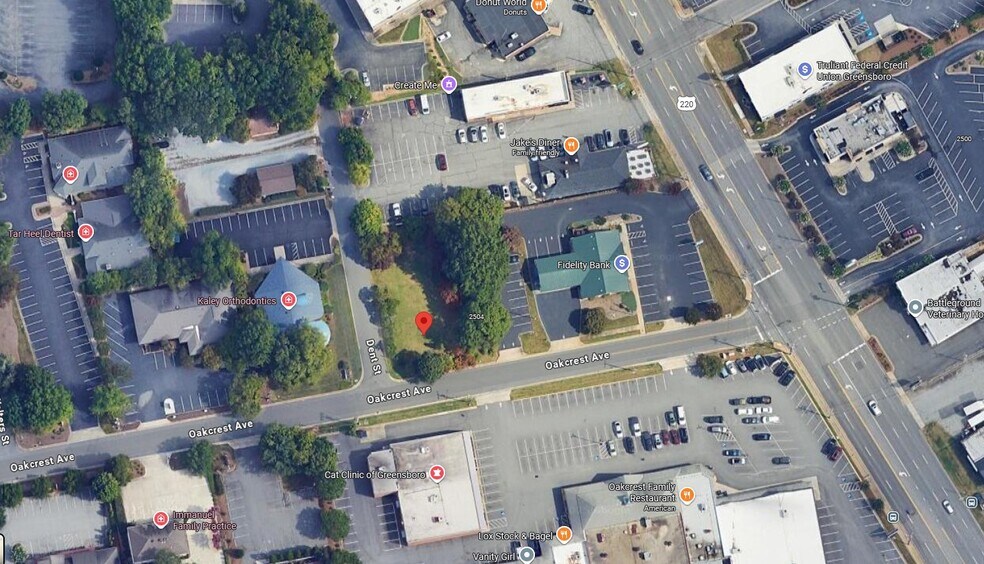 2504 & 2506 Oakcrest Ave, Greensboro, NC à vendre - Photo principale - Image 2 de 2