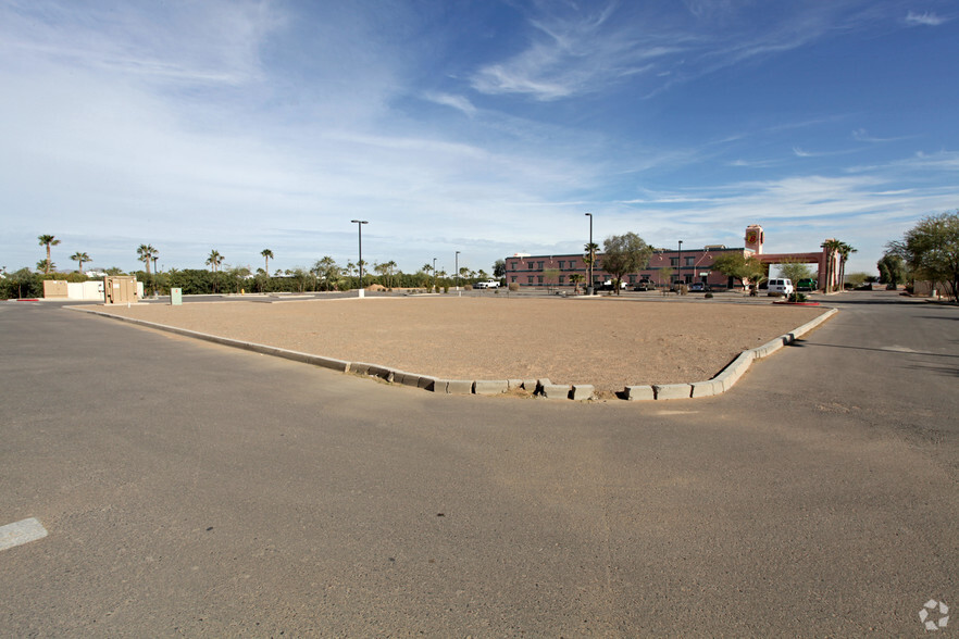 2024 E Florence Blvd, Casa Grande, AZ à vendre - Photo du bâtiment - Image 2 de 2