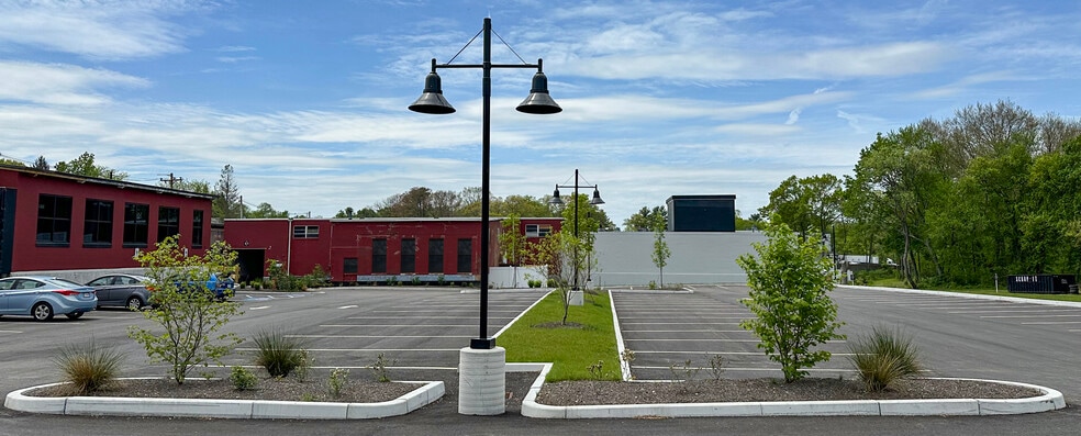 7 Fisher St, Franklin, MA for lease - Building Photo - Image 3 of 4