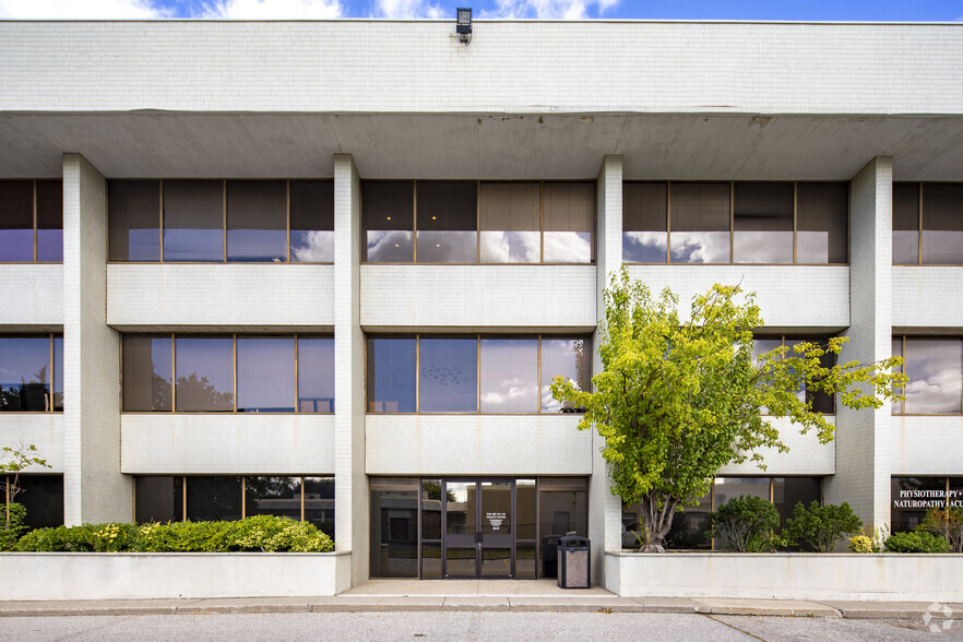 885 Don Mills Rd, Toronto, ON for lease - Building Photo - Image 3 of 6