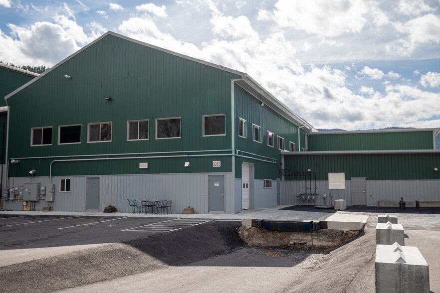 9263 Bonner Mill Rd, Missoula, MT for lease - Primary Photo - Image 1 of 9