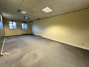 96 George Ln, London for lease Interior Photo- Image 2 of 5